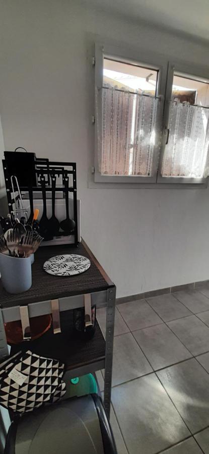 Jolie Maisonnette A Proximite De Toutes Commodites *